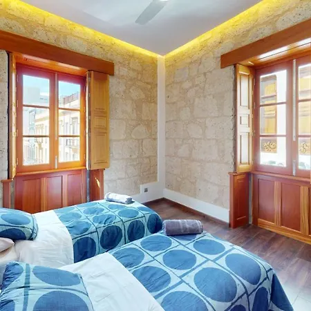 Guest house Triana Eh *